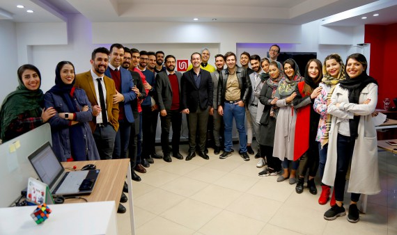 سرمایه‌گذاری مشترک شرکت شناسا و صندوق مالی توسعه تکنولوژی ایران در استارت‌آپ ویترین‌نت